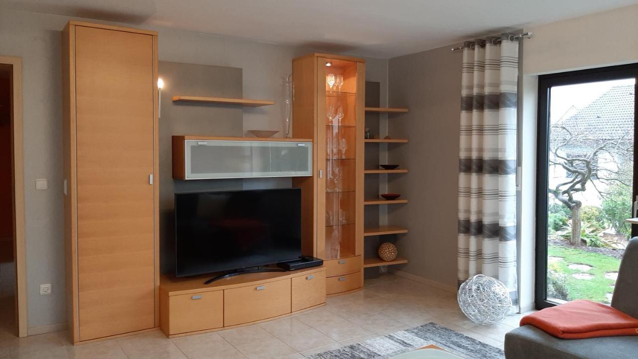 Ferienwohnung Mit Japangarten คาร์ลชตัดท์ ภายนอก รูปภาพ