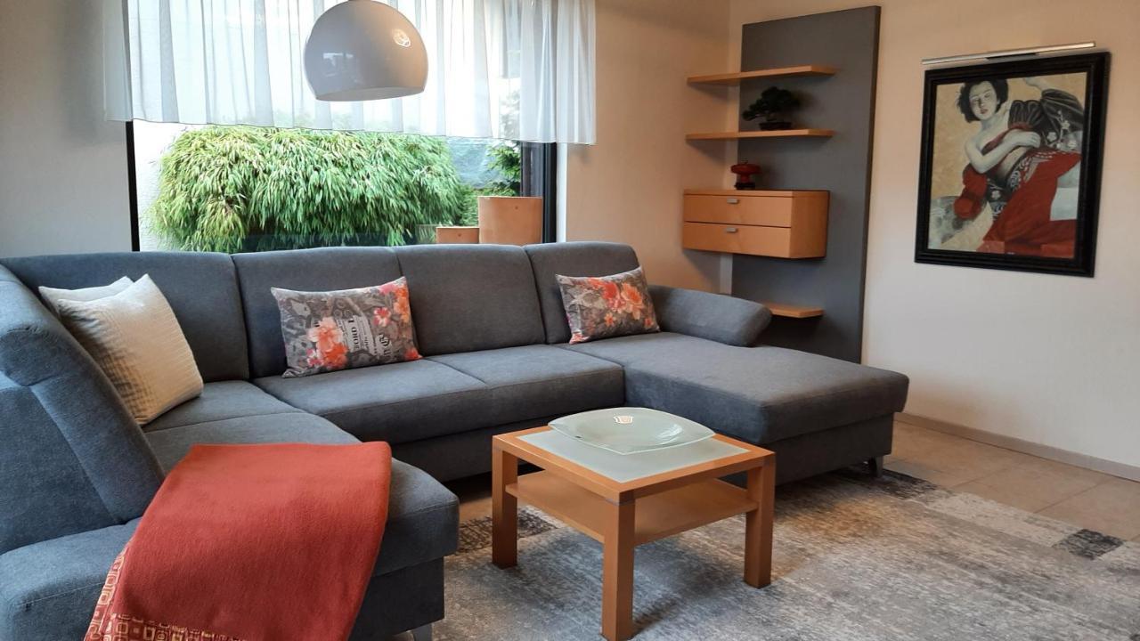 Ferienwohnung Mit Japangarten คาร์ลชตัดท์ ภายนอก รูปภาพ