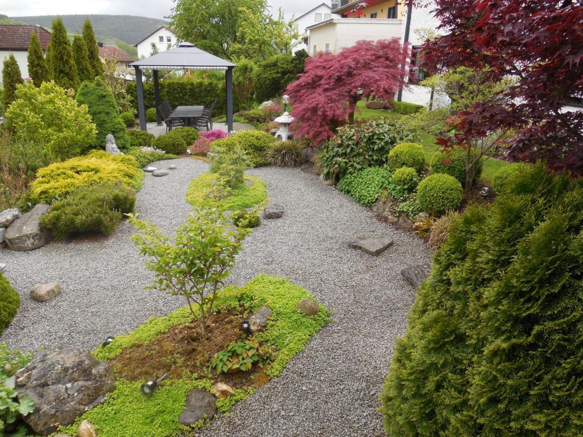 Ferienwohnung Mit Japangarten คาร์ลชตัดท์ ภายนอก รูปภาพ