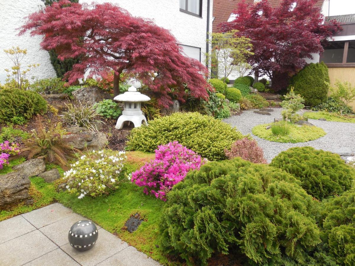 Ferienwohnung Mit Japangarten คาร์ลชตัดท์ ภายนอก รูปภาพ