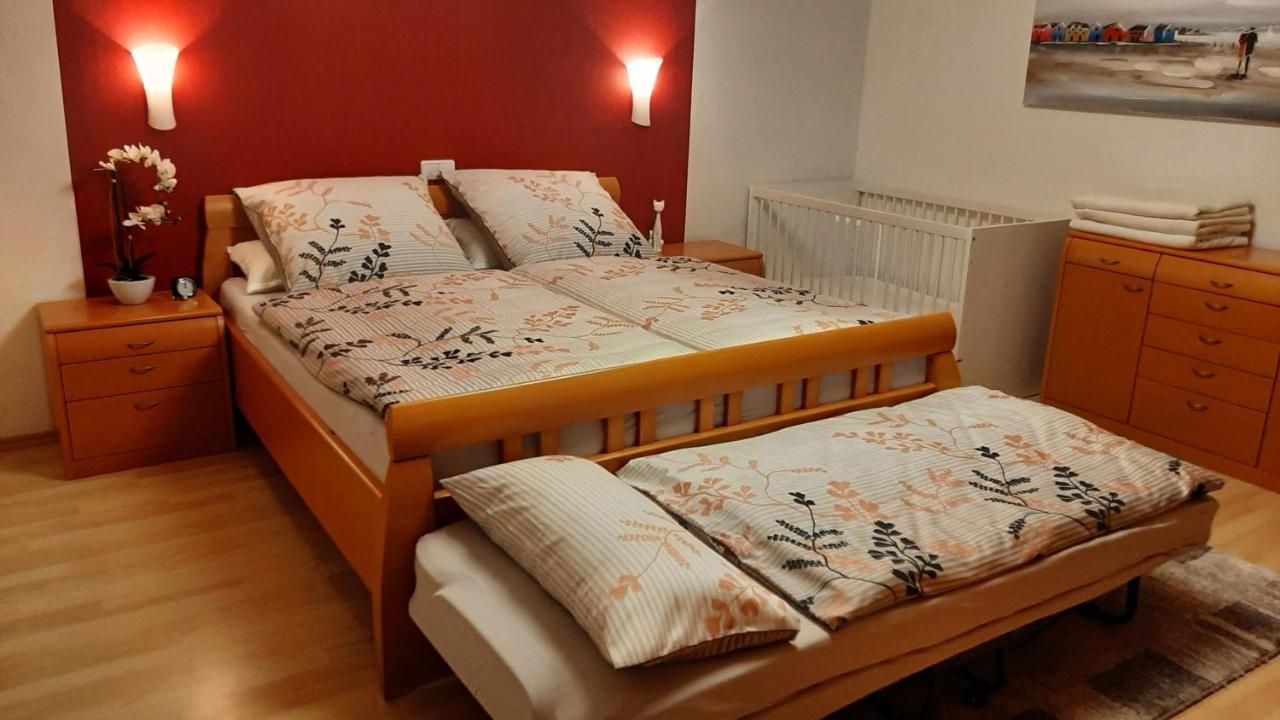 Ferienwohnung Mit Japangarten คาร์ลชตัดท์ ภายนอก รูปภาพ