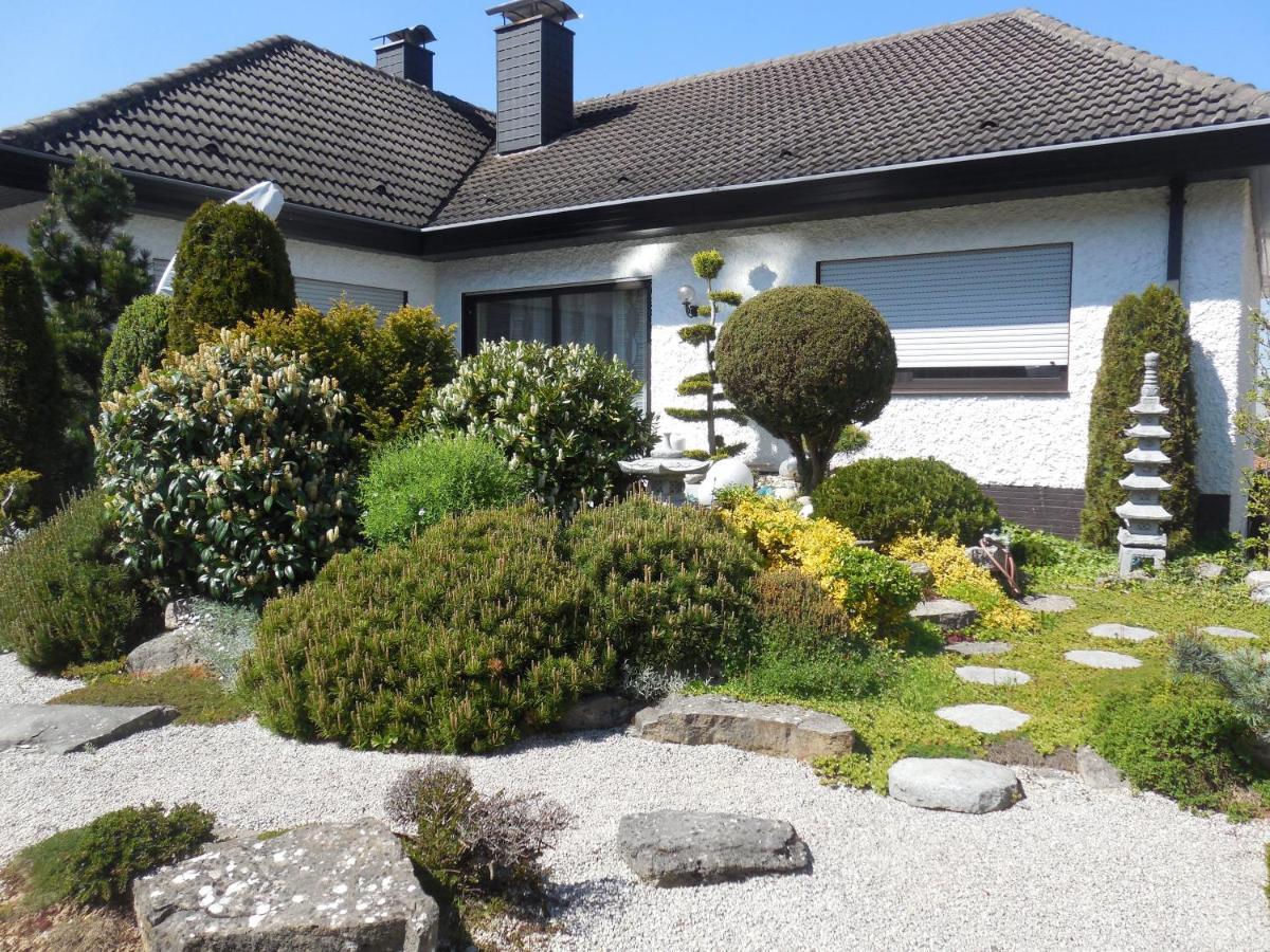 Ferienwohnung Mit Japangarten คาร์ลชตัดท์ ภายนอก รูปภาพ