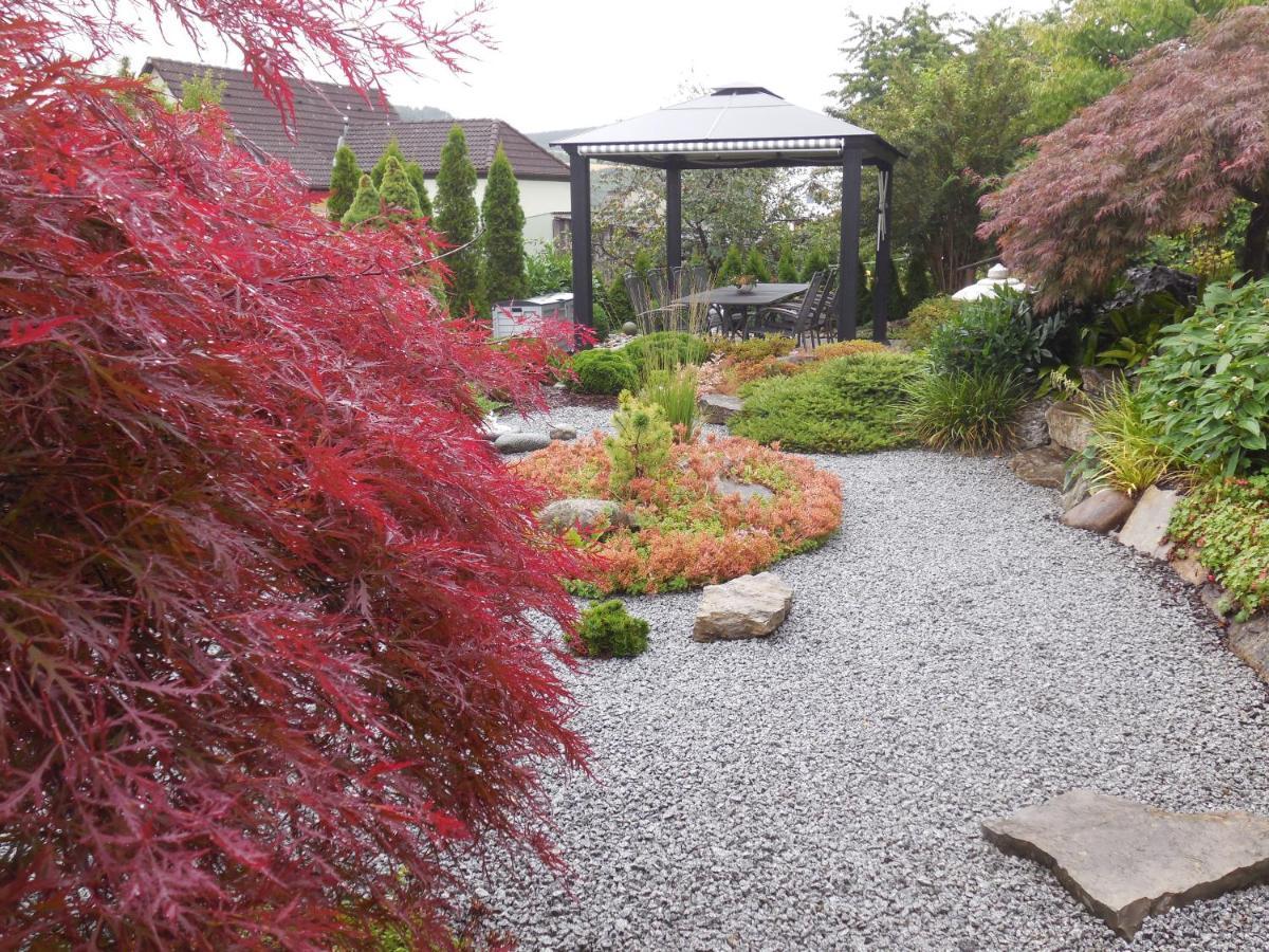 Ferienwohnung Mit Japangarten คาร์ลชตัดท์ ภายนอก รูปภาพ